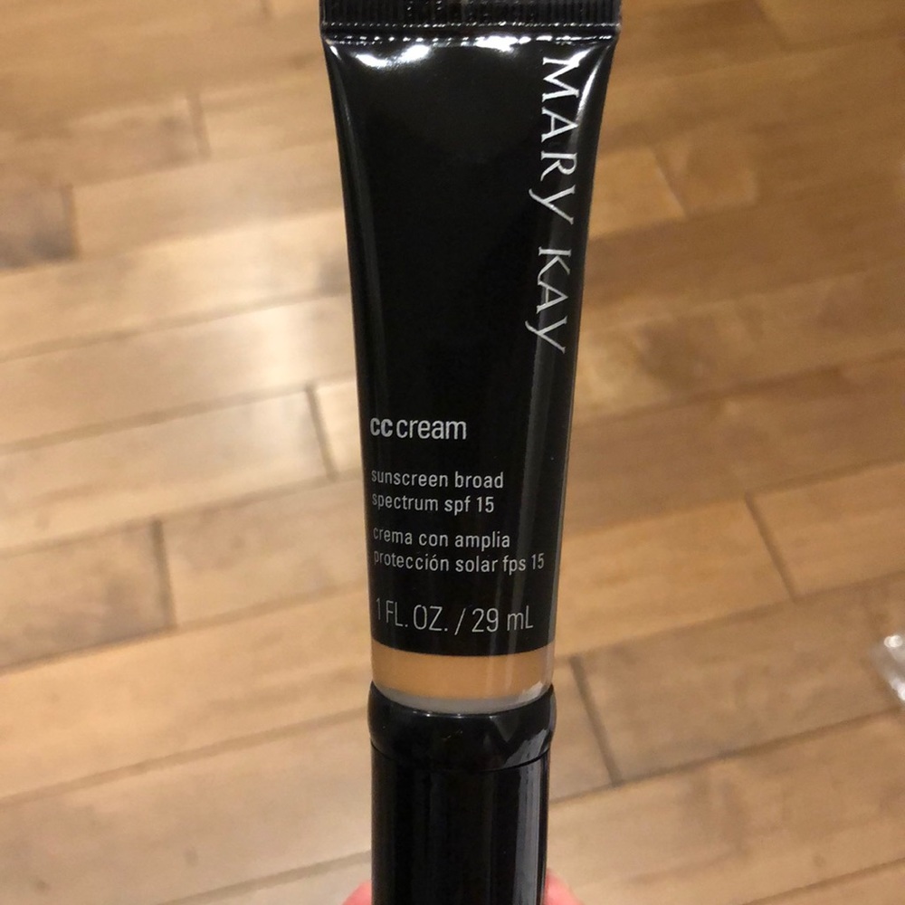 NIB Mary Kay CC Cream in Deep